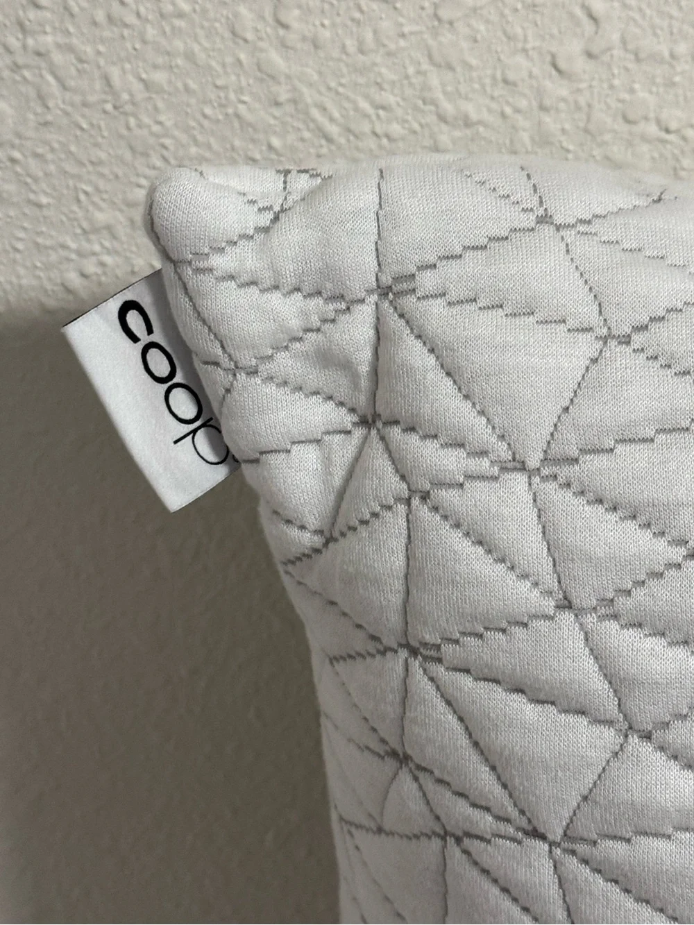 Coop Home Goods Original Adjustable King Pillow Shredded Memory Foam EUC